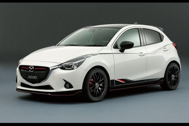 Mazda demio racing concept pas une trace de competition 