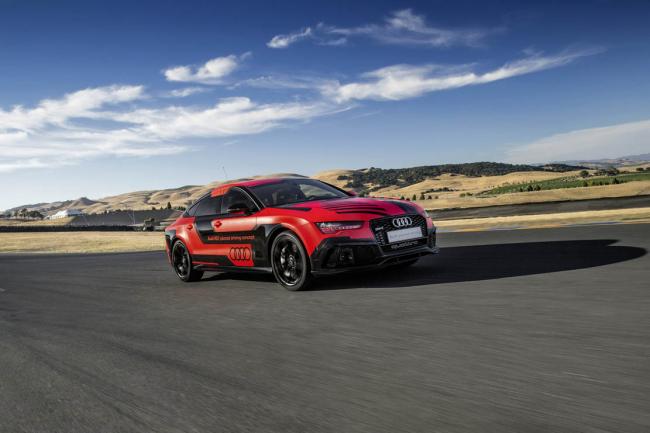 Audi met a jour la rs7 piloted driving concept 