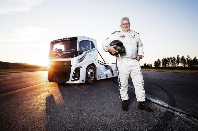 Volvo decroche deux records du monde de vitesse en camion 