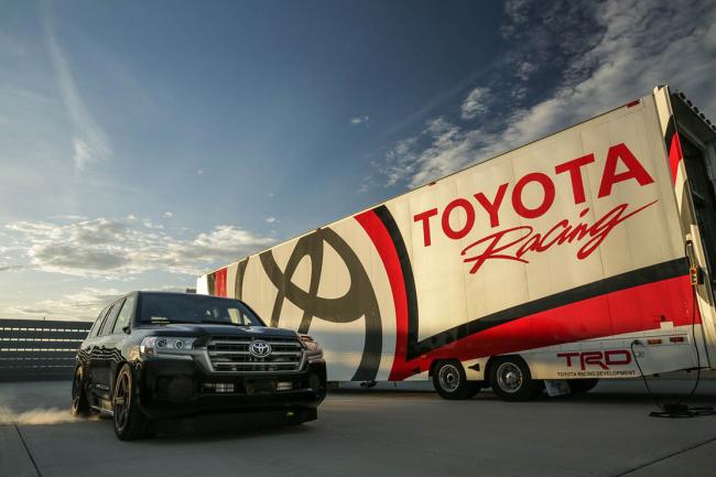 Toyota land speed cruiser un record avec une vitesse de 370 km h 
