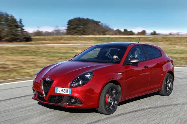 Fiabilité Alfa Romeo d’occasion : entre motorisations mythiques et points de vigilance