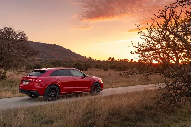 Essai Audi RS Q8 Performance 2025 : Le colosse prêt pour le combat