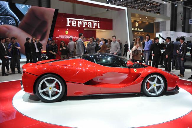 Exterieur_Ferrari-LaFerrari-2013_8