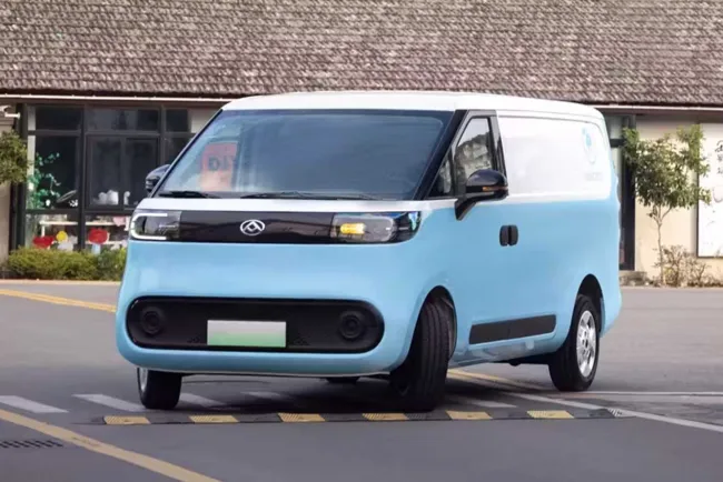 MAXUS eDeliver 5 : Funky et écolo cet camionnette !