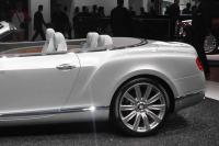 Exterieur_Bentley-Continental-GTC-2012_11
                                                        width=