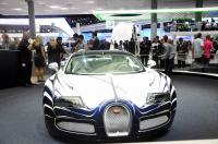 Exterieur_Bugatti-Veyron-Or-Blanc_14