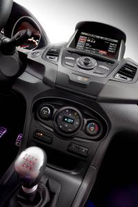 Interieur_Ford-Fiesta-ST-2013_18
