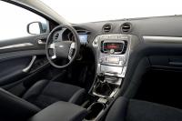 Interieur_Ford-Mondeo_32
                                                        width=
