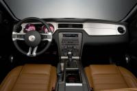 Interieur_Ford-Mustang-2010_57
                                                        width=