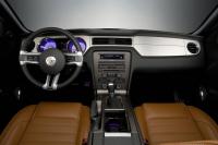 Interieur_Ford-Mustang-2010_35