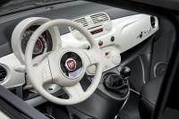 Interieur_LifeStyle-Fiat-500-500C-Petite-Robe-Noire-Guerlain_16