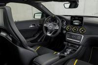 Interieur_Mercedes-AMG-GLA45-2017_35