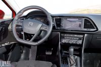 Interieur_Seat-Leon-FR-TDI-Vs-Renault-Megane-GT-dCi_50