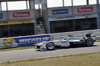 Exterieur_Sport-Formule-E-Pneu-Michelin_6
                                                        width=