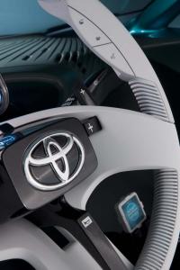 Interieur_Toyota-Prius-C-Concept_22