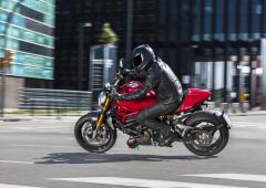 Ducati monster 1200 s puissante et docile 