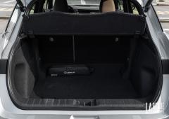 Exterieur_essai-lexus-lbx-elegant-full-hybrid-136ch_28
                                                        width=