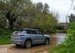 Exterieur_mitsubishi-outlander-phev-l-hybride-au-gout-d-aventure-essai_17