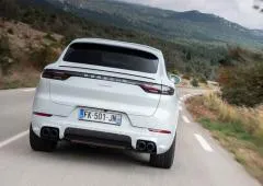 Image de l'actualité:Porsche Cayenne hybride : une nouvelle version à grande autonomie électrique