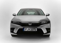 Exterieur_honda-civic-e-hev-silveriest-les-infos-et-les-photos-tout-en-argent_6