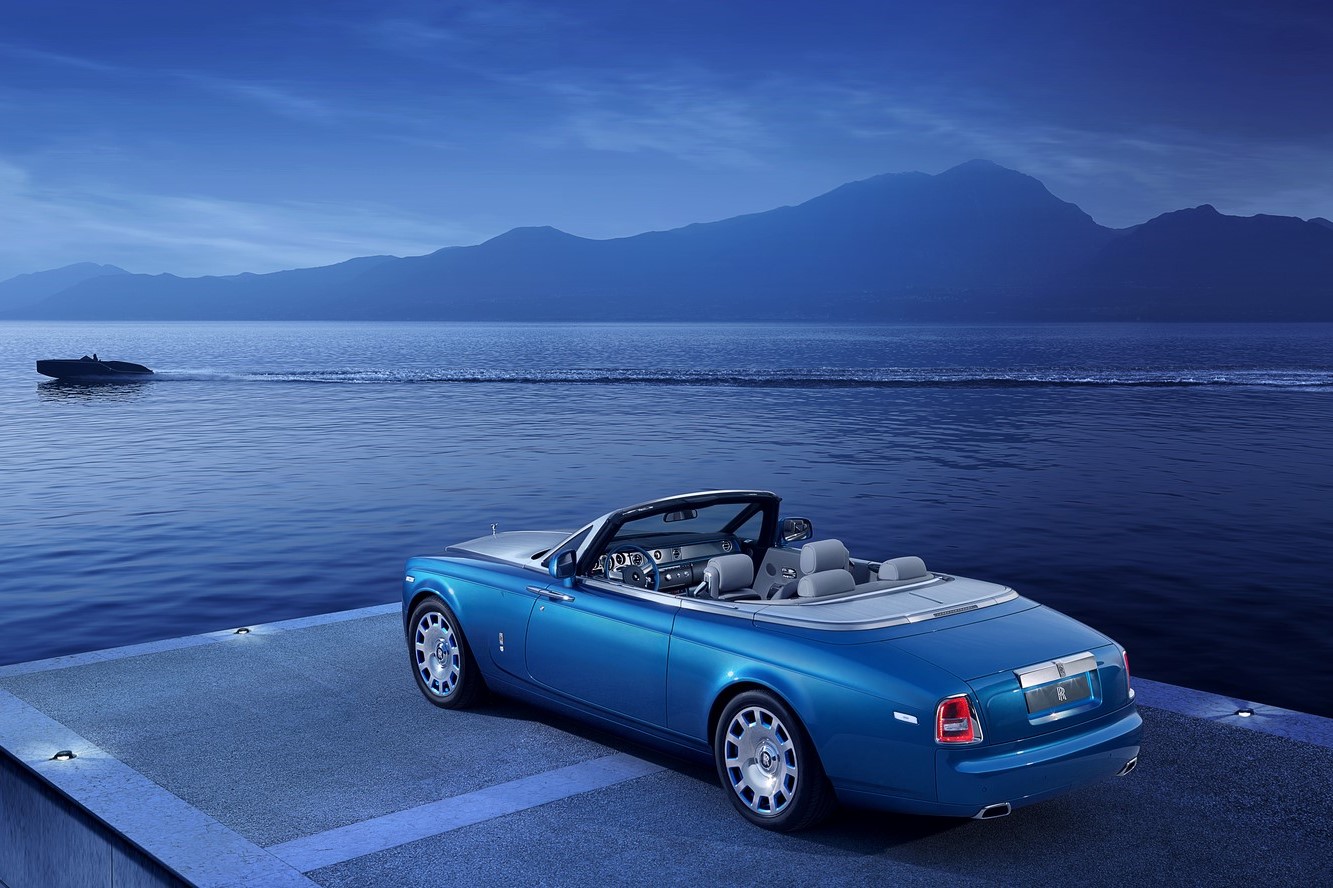Magnifique rolls royce phantom drophead coupe waterspeed collection 