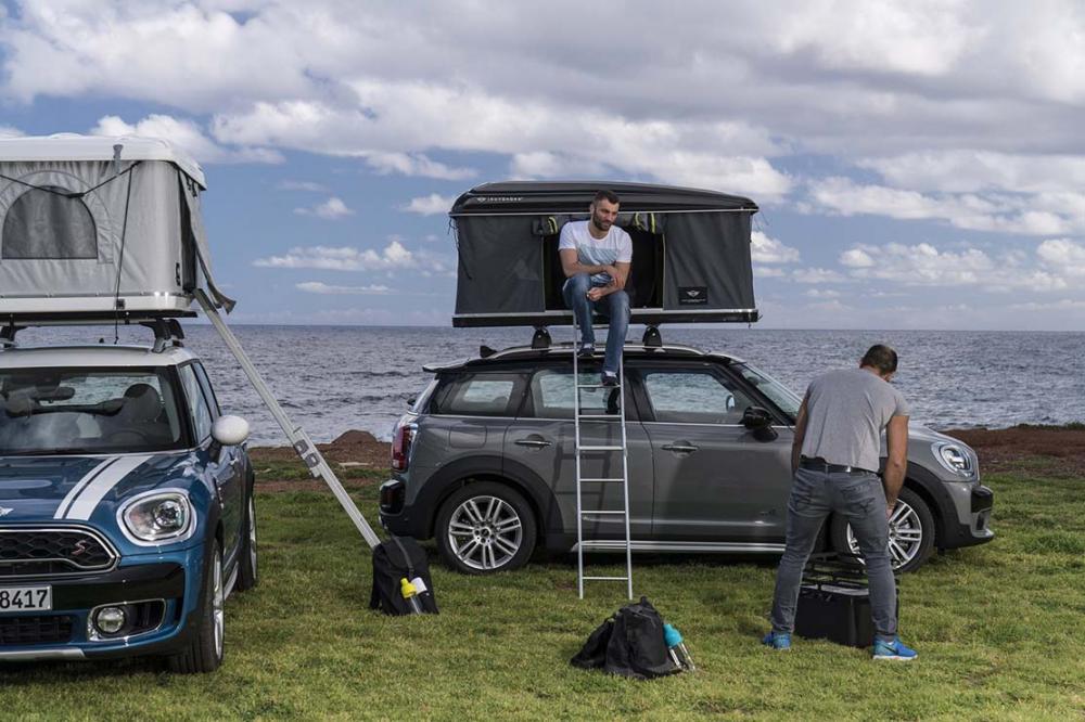 Camping-car : des tentes de toit 100% évasion pour les Mini Cooper SE et  Countryman