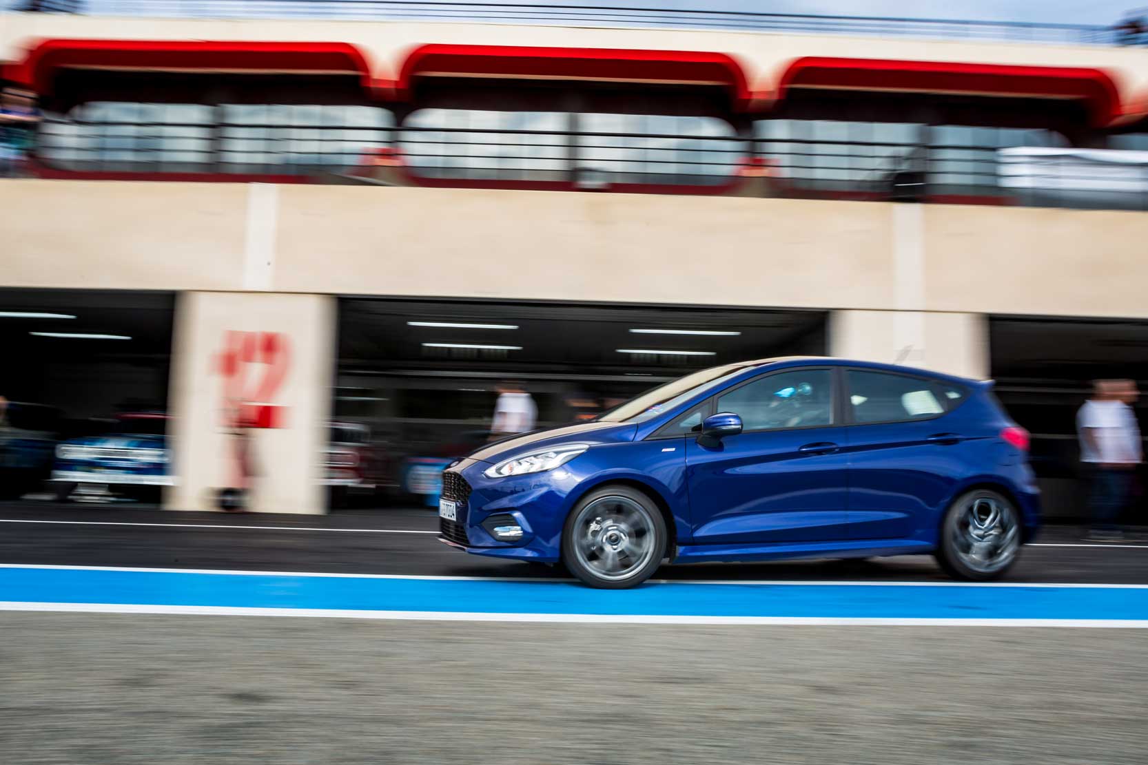 Essai Ford Fiesta ST Line : le tour est joue au circuit du Castellet