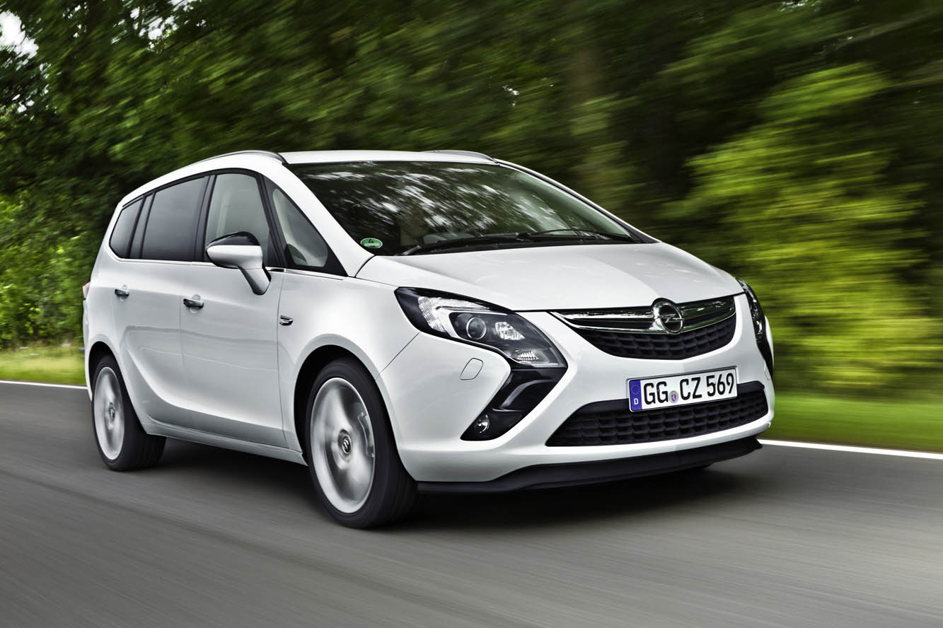 Opel Zafira C Tourer Innovation 2013 acheter à crédit en Pologne