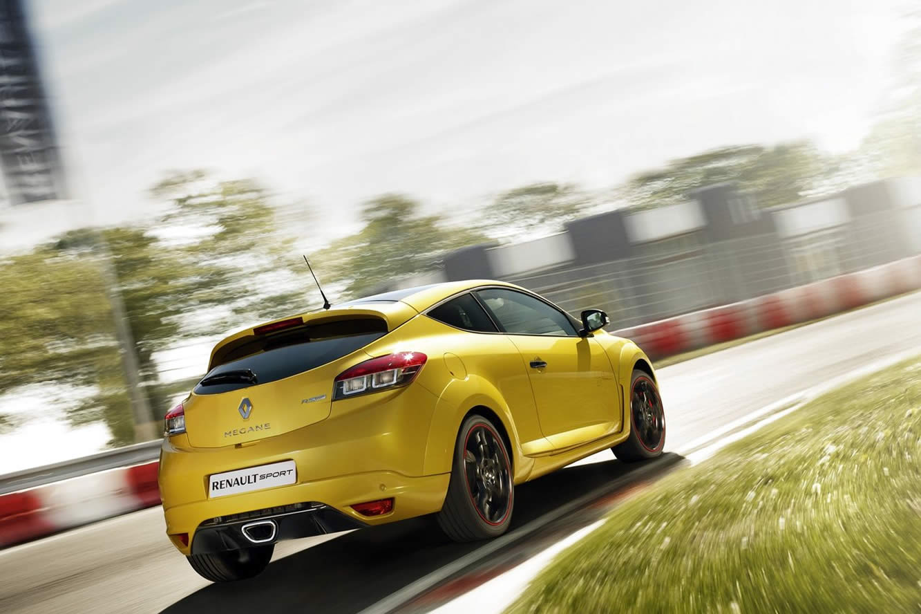 Image principale de l'actu: La renault megane rs court apres son bien au nurburgring 