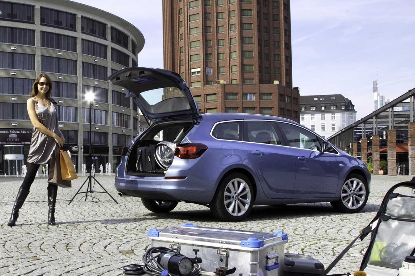 Image principale de l'actu: Opel astra sports tourer prix et equipements 