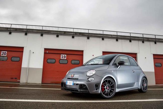 ESSAI / ABARTH 695 70e ANNIVERSARIO. L'esprit, c'est tout ce qui