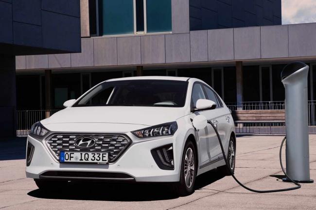 Fiche Technique Hyundai Ioniq Hybrid Auto6 Executive (Berline 5 portes - €)