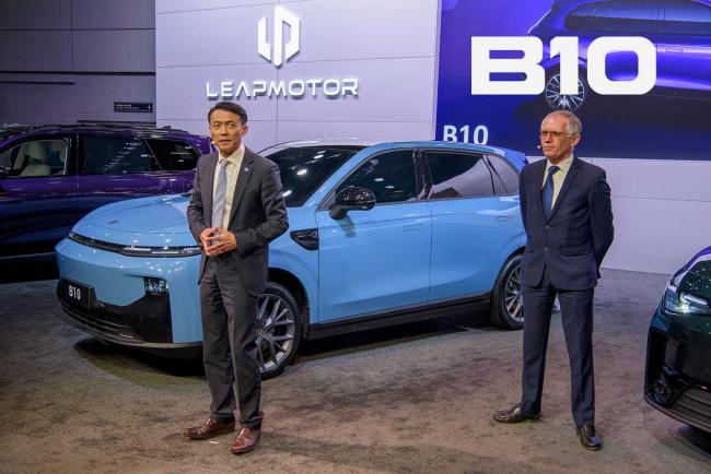 Exterieur_leapmotor-b10-c-est-quoi-ce-suv-electrique-chinois-appercu-au-mondial-de-paris_0