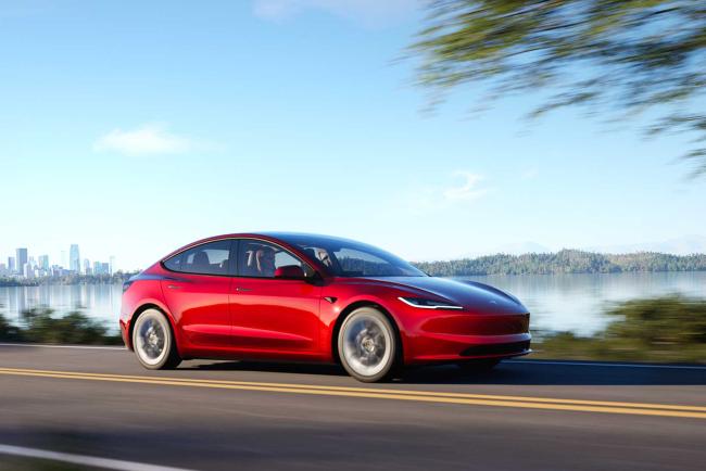 Exterieur_tesla-model-3-la-voiture-la-moins-fiable-selon-les-allemands_1