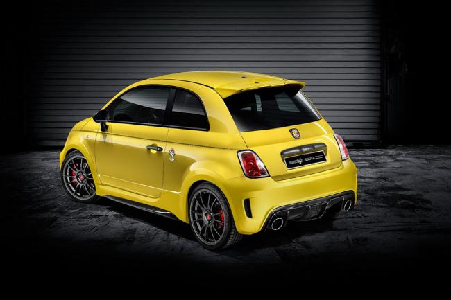 L abarth 695 biposto record limitee a 133 exemplaires 