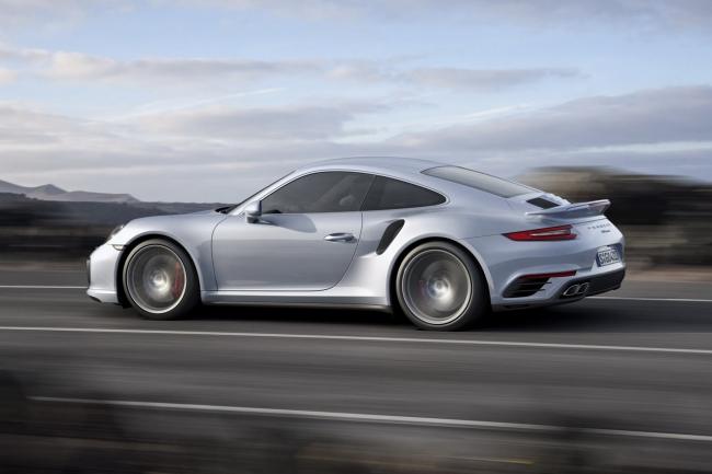 Porsche 911 turbo 2016 il lui reste la puissance 
