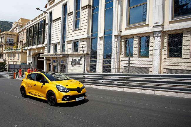Renault Clio RS 16 : l'essai video sur la piste de Monaco