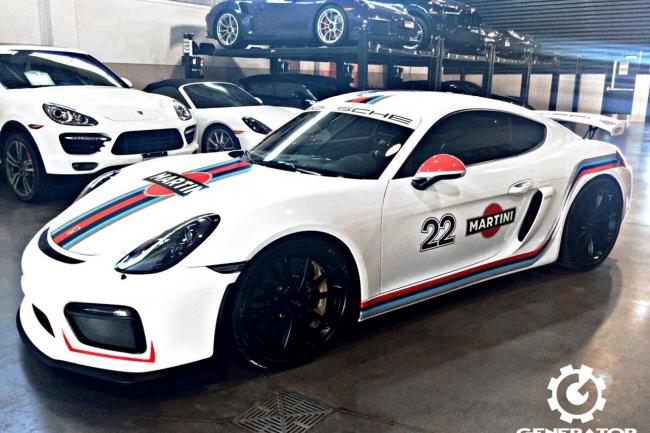 Porsche cayman gt4 martini racing devoir de memoire 