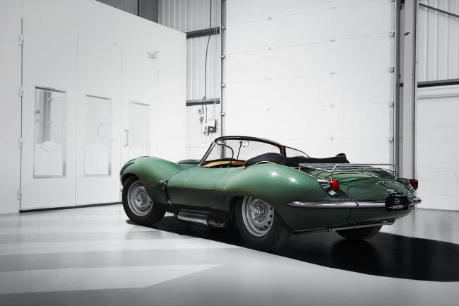 Jaguar xkss le premier exemplaire vient de voir le jour 