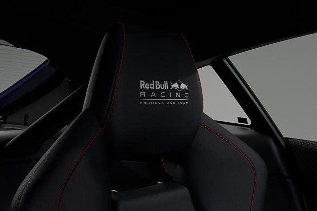 Aston martin vantage red bull racing la serie limitee pour les v8 et v12 s 