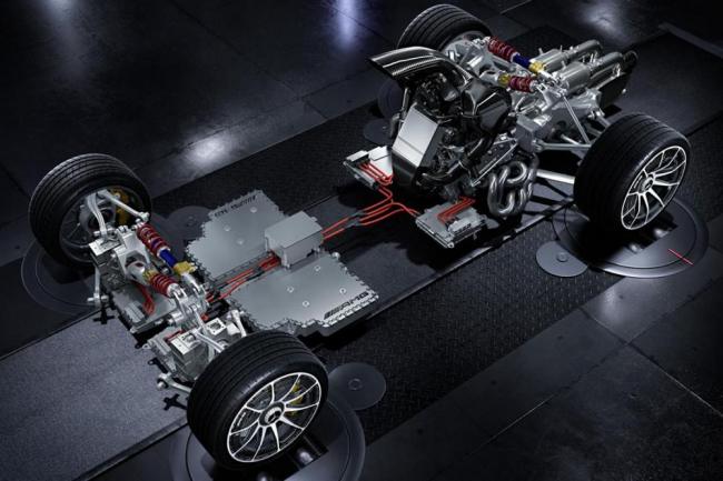 Mercedes AMG project one : un 0 100 km h en 2 5 secondes et 350 km h en V max