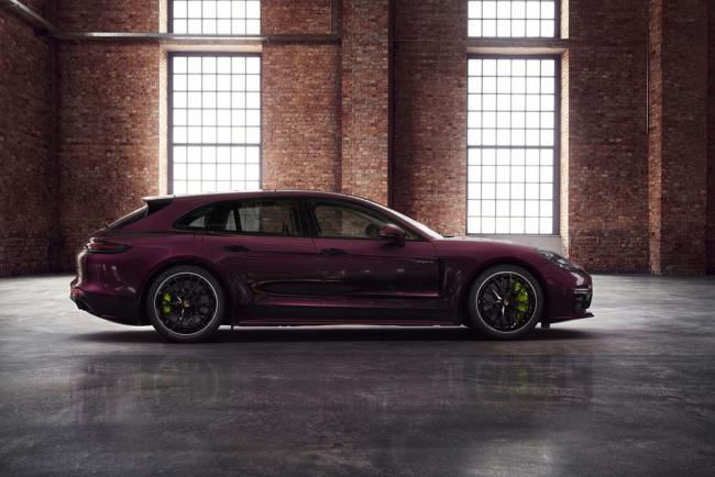 Porsche exclusive se lache sur la panamera turbo s e hybrid sport turismo 