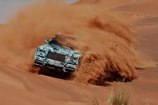 Rolls royce cullian une escapade dans le sable du desert 