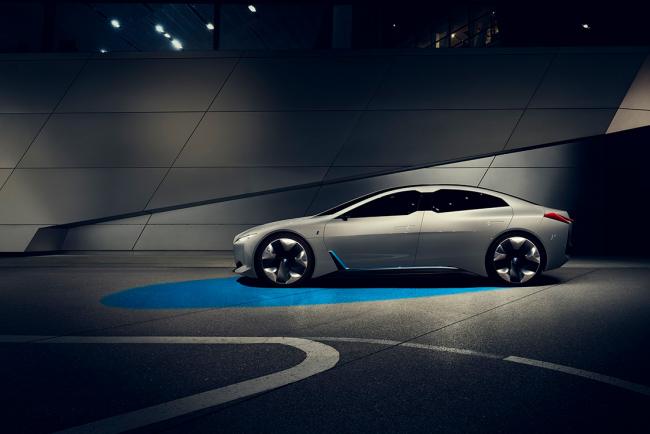 BMW a confirmé la i4 pour 2021
