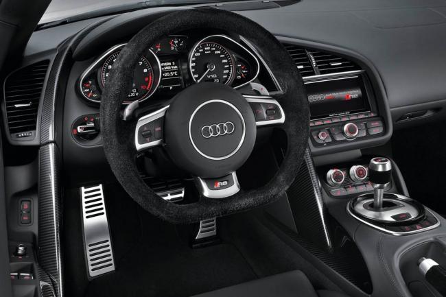 Interieur_Audi-R8-V10-plus_9