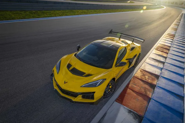 Chevrolet Corvette ZR1 : sans électricité, mais avec un énorme V8 bi-turbo