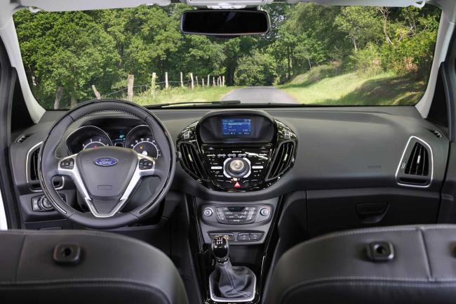 Photo Ford B-Max Interieur / Exterieur Année: 2012