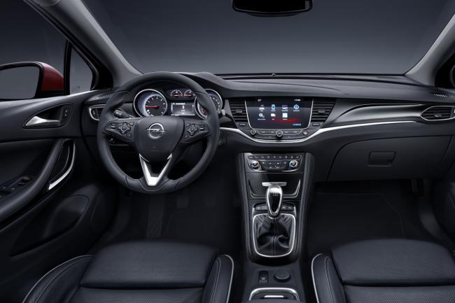 Interieur_Opel-Astra-2015_17