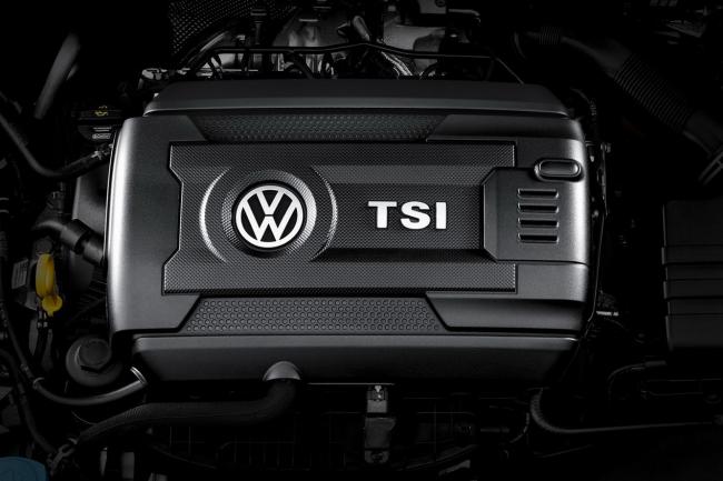 Interieur_Volkswagen-Polo-GTI-2014_10