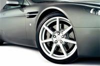 Exterieur_Aston-Martin-V8-Vantage_60
                                                        width=